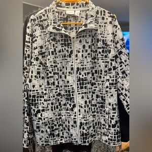 Chic Women's Black and White Utility Jacket